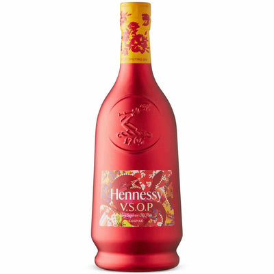 Hennessy VSOP Lunar New Year 2025 cognac bottle with festive label and 750ml capacity.