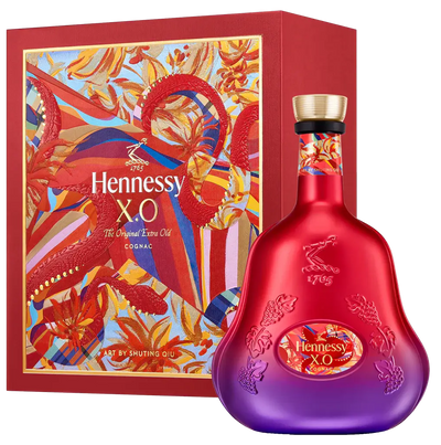 Hennessy XO 2025 Lunar New Year Edition cognac bottle with gold accents and festive packaging, 700ml.