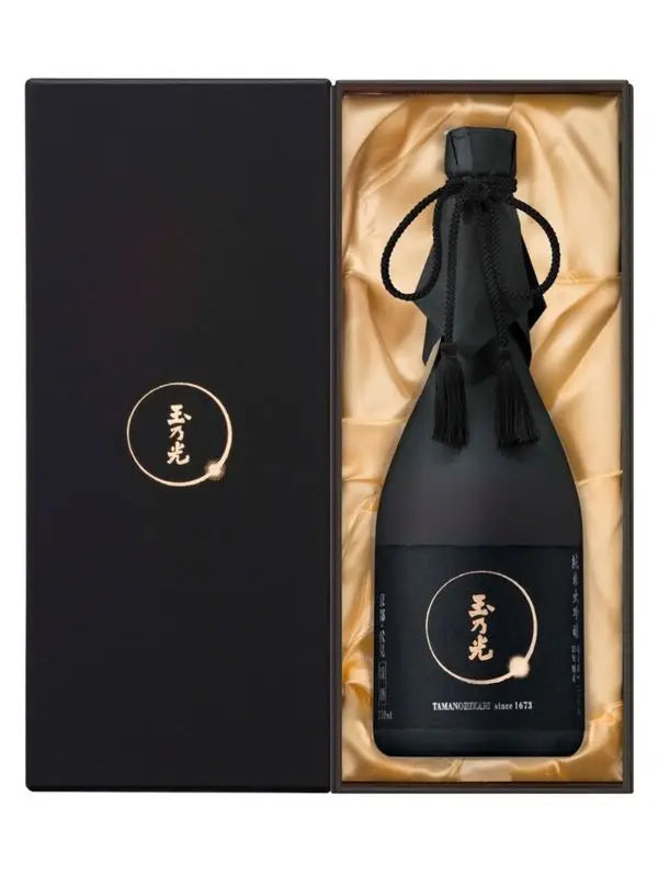 Tamanohikari Black Label Junmai Daiginjo 720Ml Bottle Image